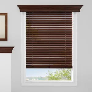 horizontal blinds, wood cornices
